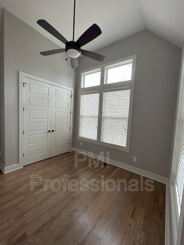 House for rent at 111 Creighton Ave #B, Nashville, TN 37206