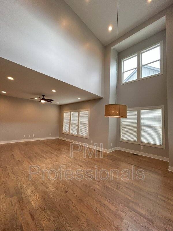 House for rent at 111 Creighton Ave #B, Nashville, TN 37206