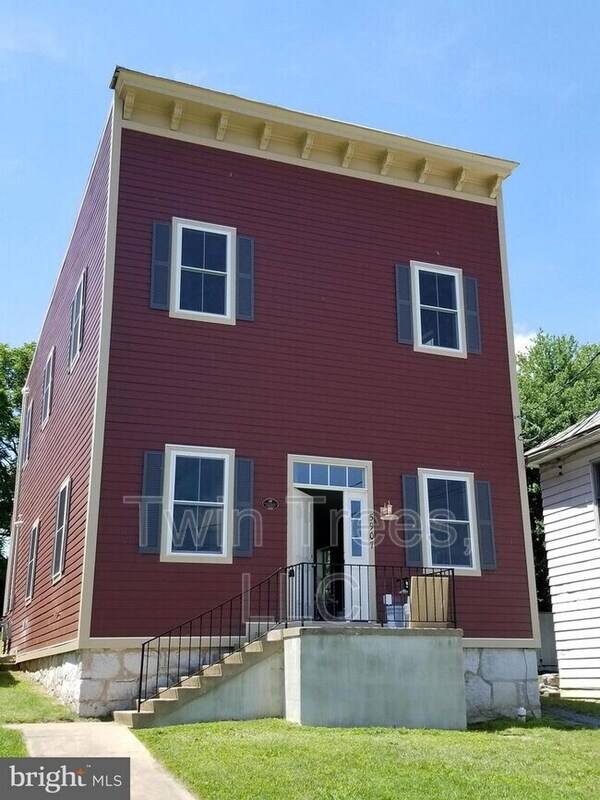 Apartment for rent at 5907 Gospel St #B, Mount Jackson, VA 22842