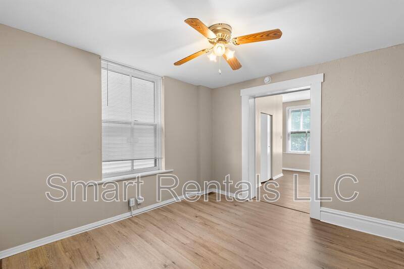 Apartment for rent at 3619 Commonwealth Ave #1F, Saint Louis, MO 63143