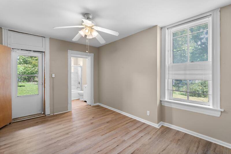 Apartment for rent at 3619 Commonwealth Ave #1F, Saint Louis, MO 63143
