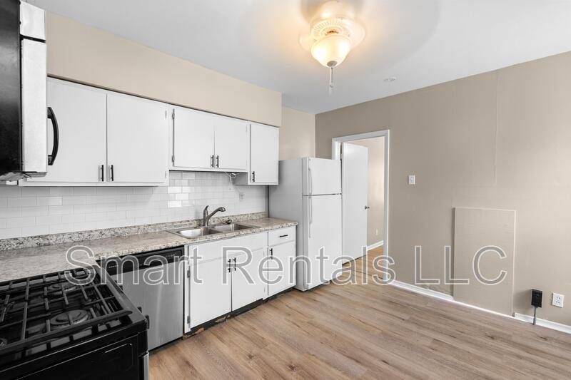 Apartment for rent at 3619 Commonwealth Ave #1F, Saint Louis, MO 63143