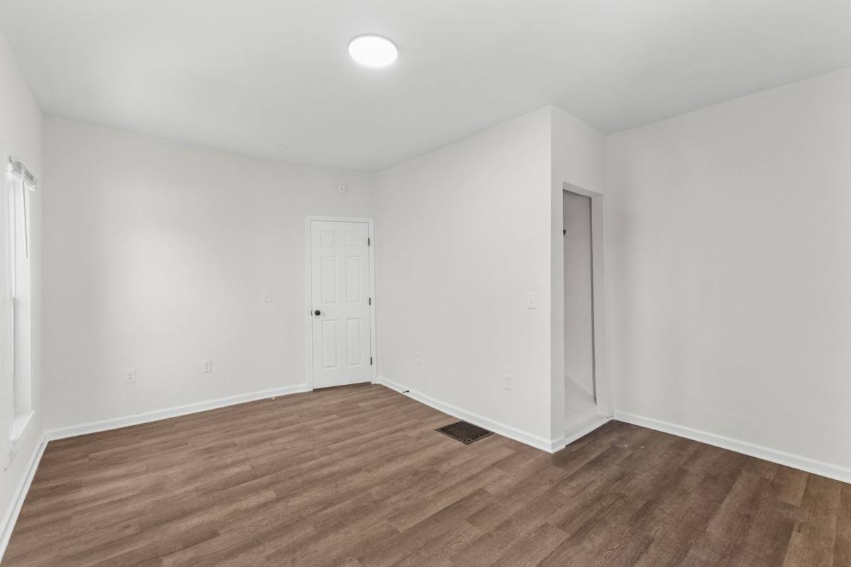 Apartment for rent at 1339-1341 Mooberry St, Columbus, OH 43205