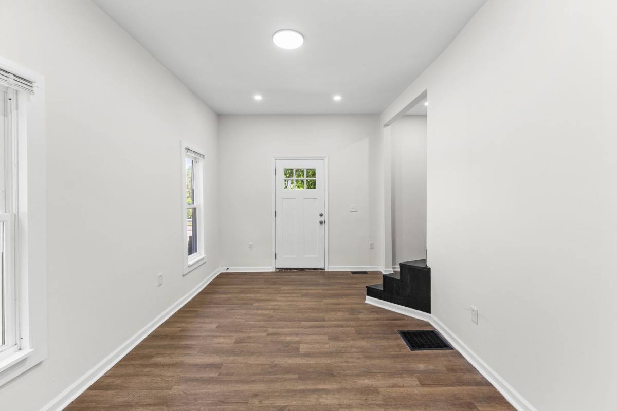 Apartment for rent at 1339-1341 Mooberry St, Columbus, OH 43205