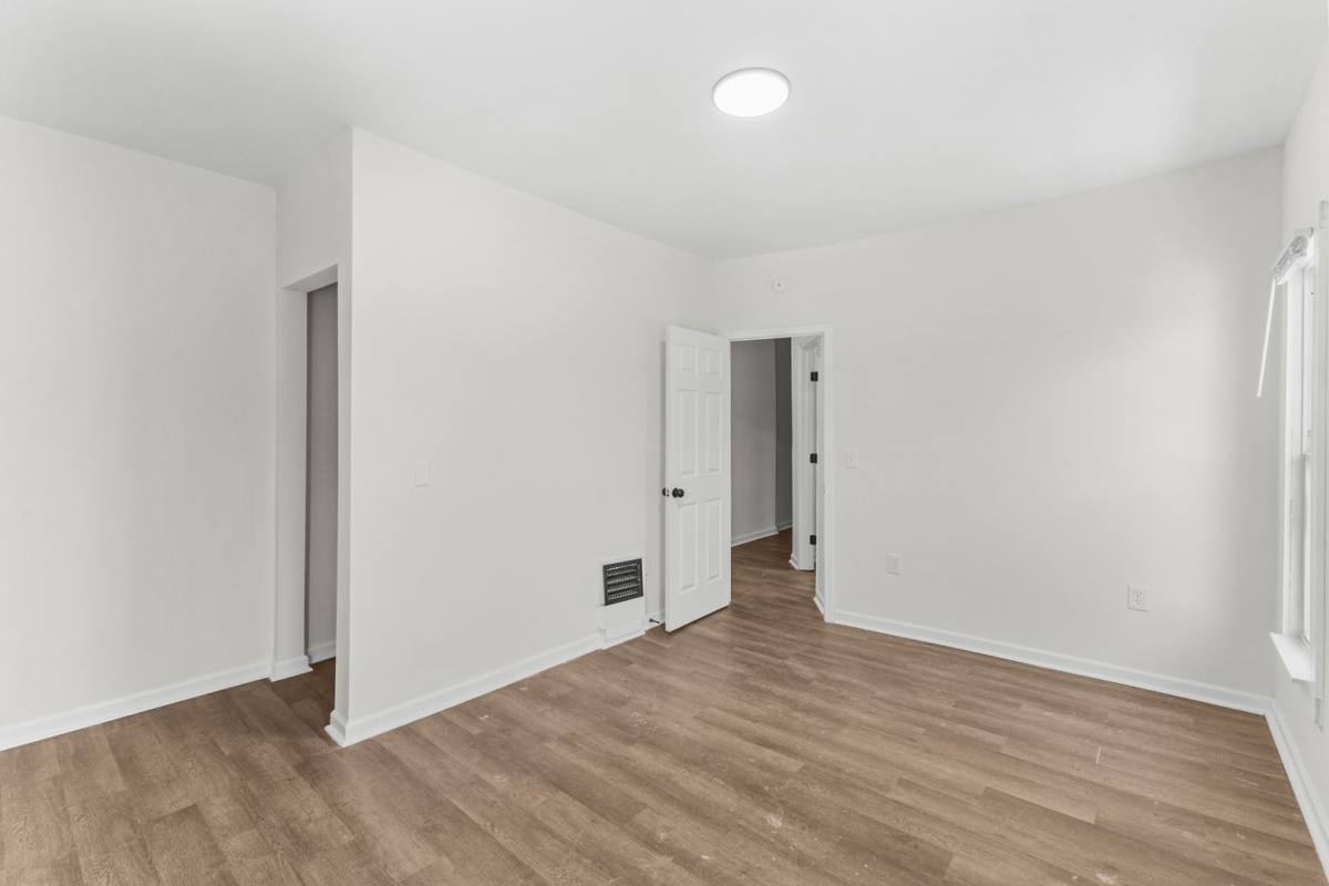 Apartment for rent at 1339-1341 Mooberry St, Columbus, OH 43205