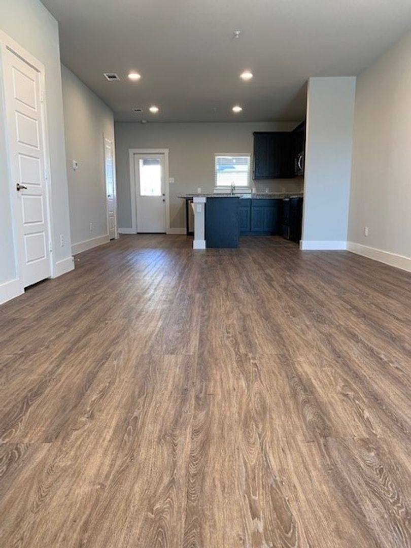 Townhouse for rent at 375 Hampton Place, Burleson, TX 76028