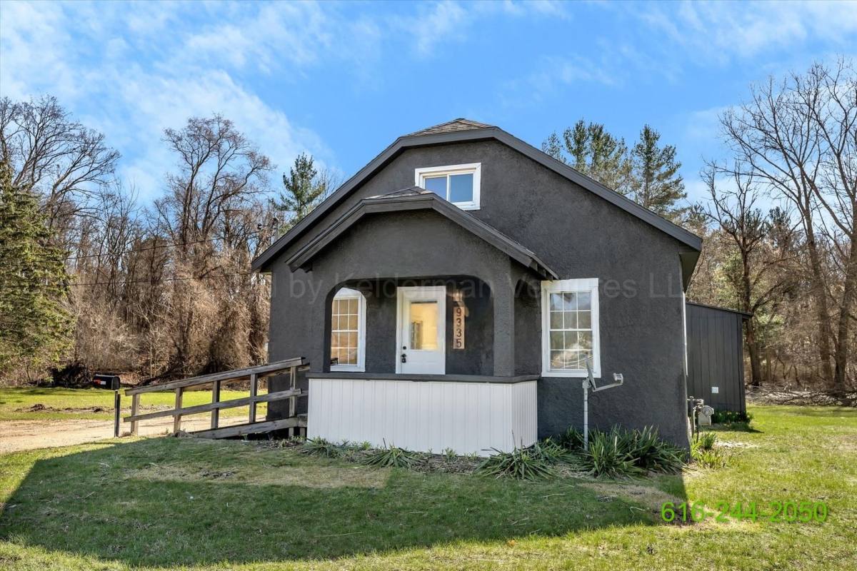 House for rent at 9335 SW Greenville Rd, Greenville, MI 48838