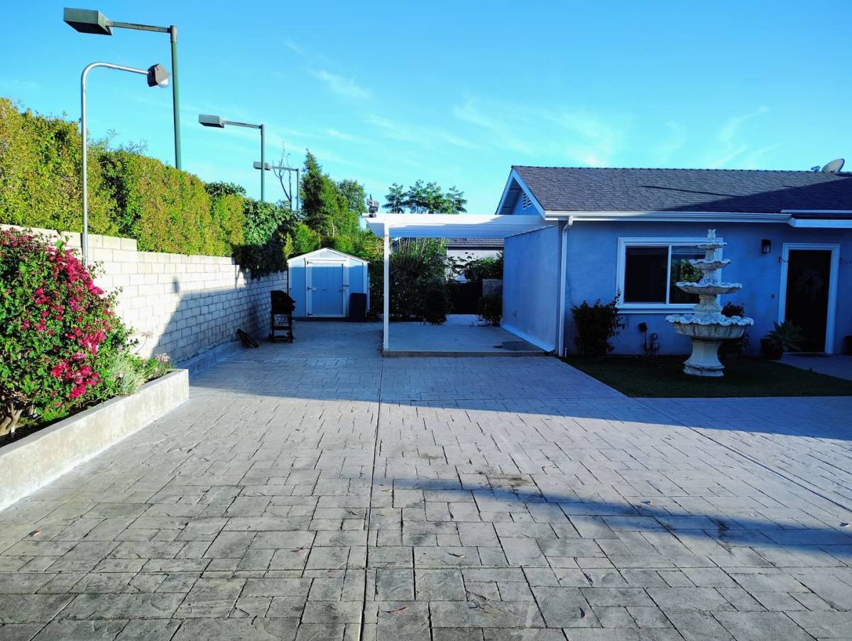 House for rent at 21224 W Rinaldi St, Chatsworth, CA 91311