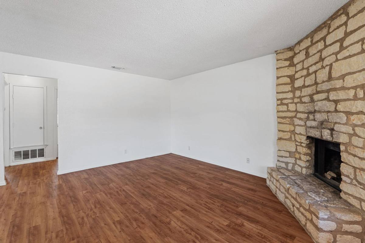 Apartment for rent at 302 Algerita Dr, Georgetown, TX 78628