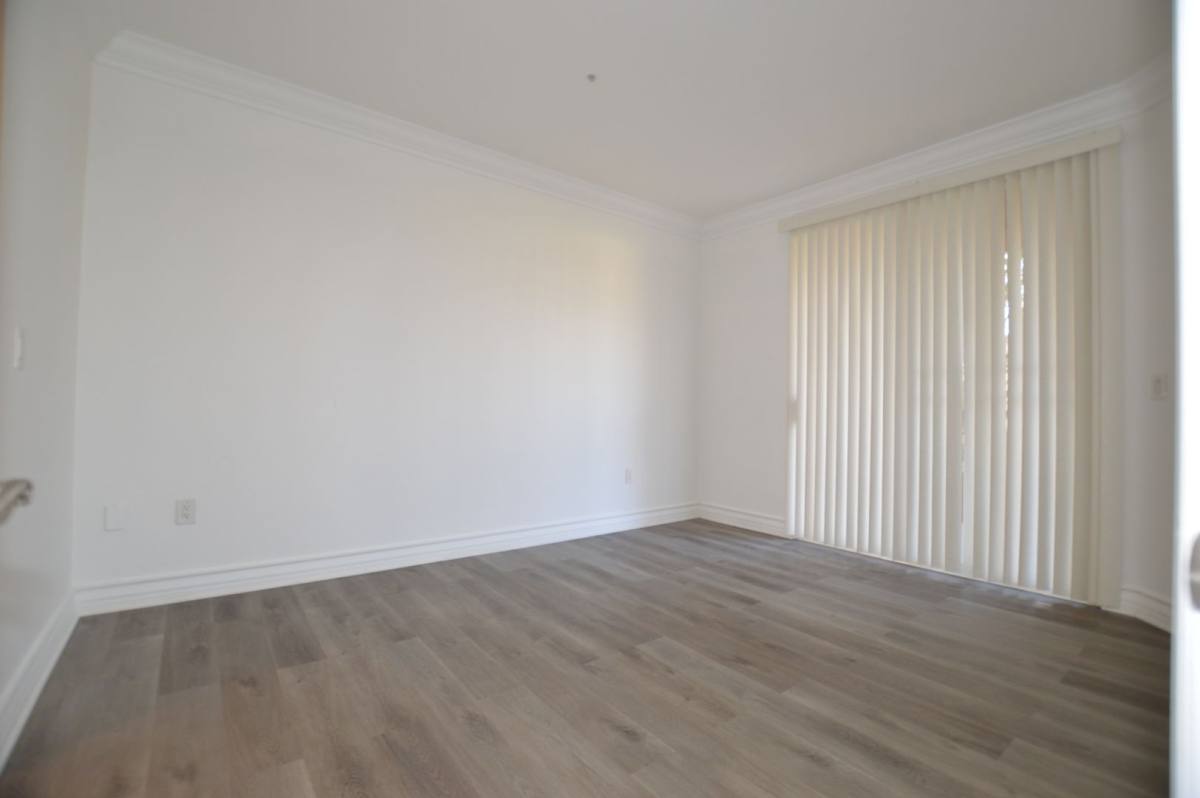 Condo for rent at 220 E Flamingo Rd, Las Vegas, NV 89169