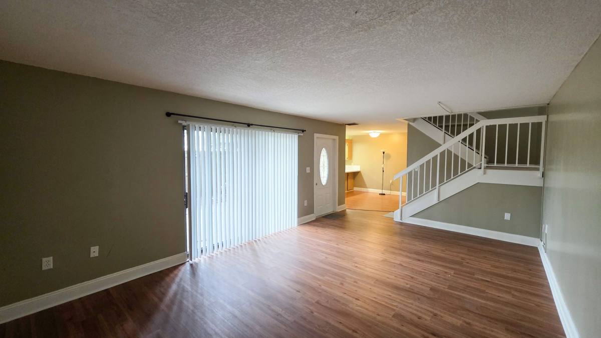 Townhouse for rent at 1170 6th Ave, Vero Beach, FL 32960
