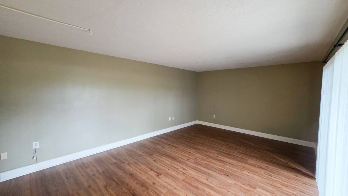 Townhouse for rent at 1170 6th Ave, Vero Beach, FL 32960