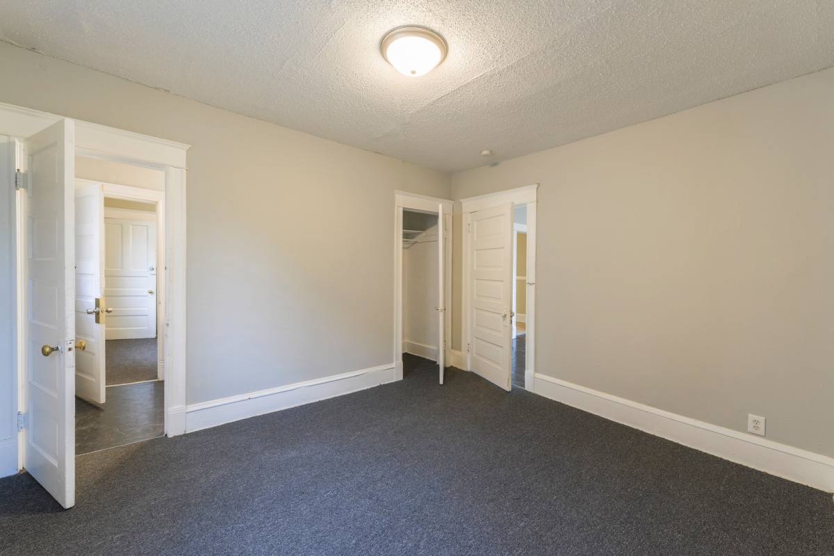 Apartment for rent at 2208-2210 Glenwood Ave, Minneapolis, MN 55405