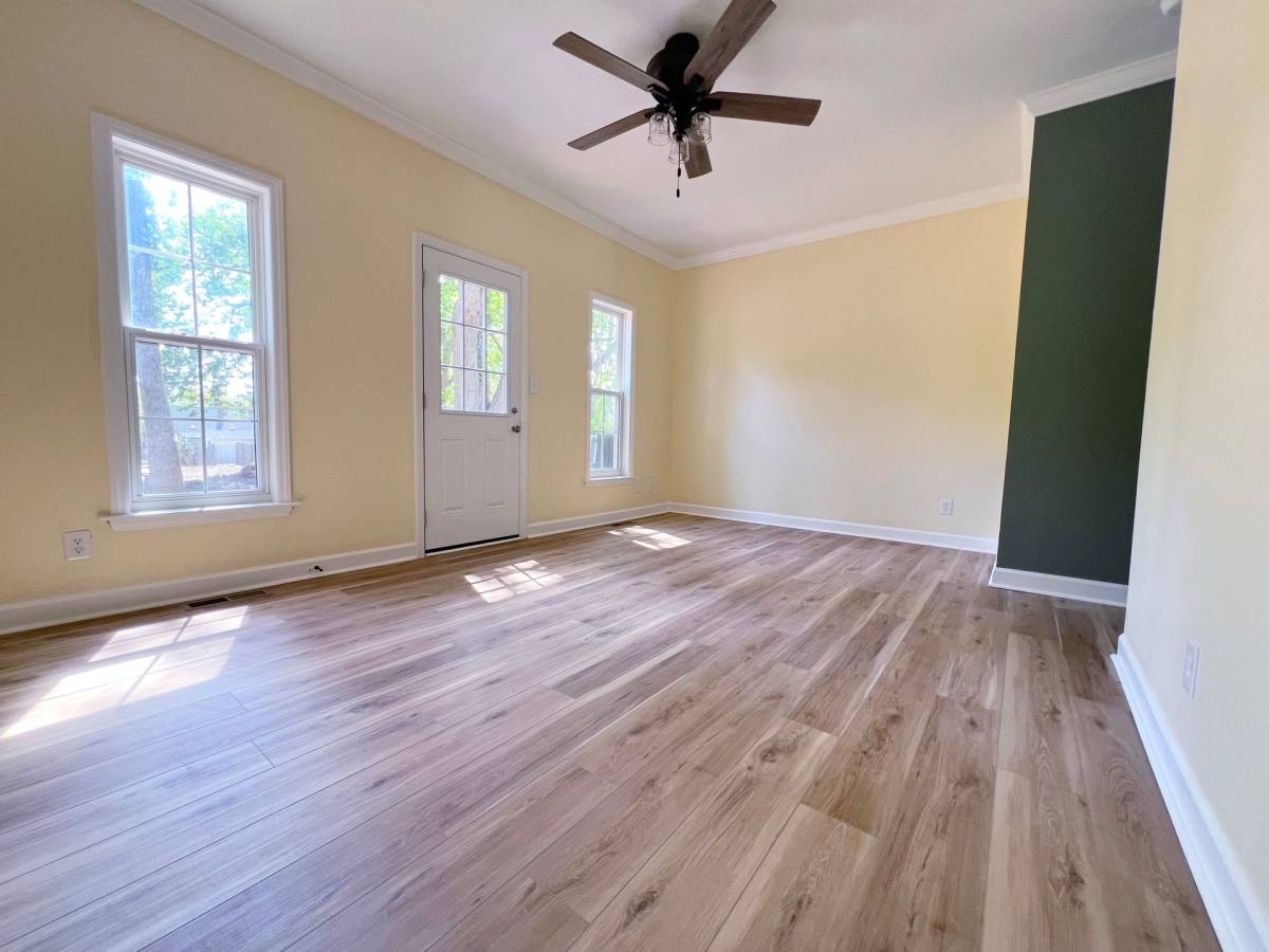 Townhouse for rent at 1007 Hill St, Greensboro, NC 27408
