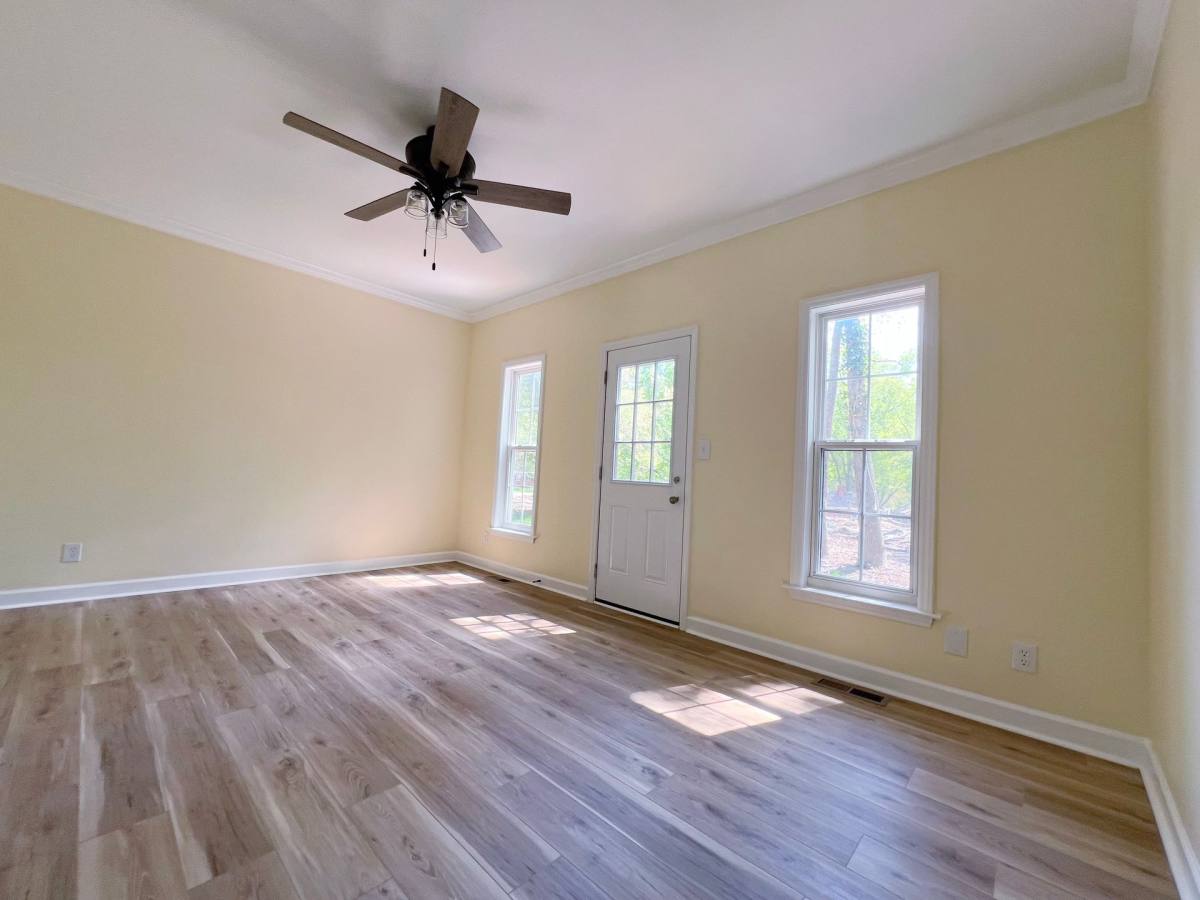 Townhouse for rent at 1007 Hill St, Greensboro, NC 27408