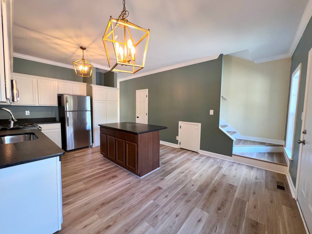 Townhouse for rent at 1007 Hill St, Greensboro, NC 27408