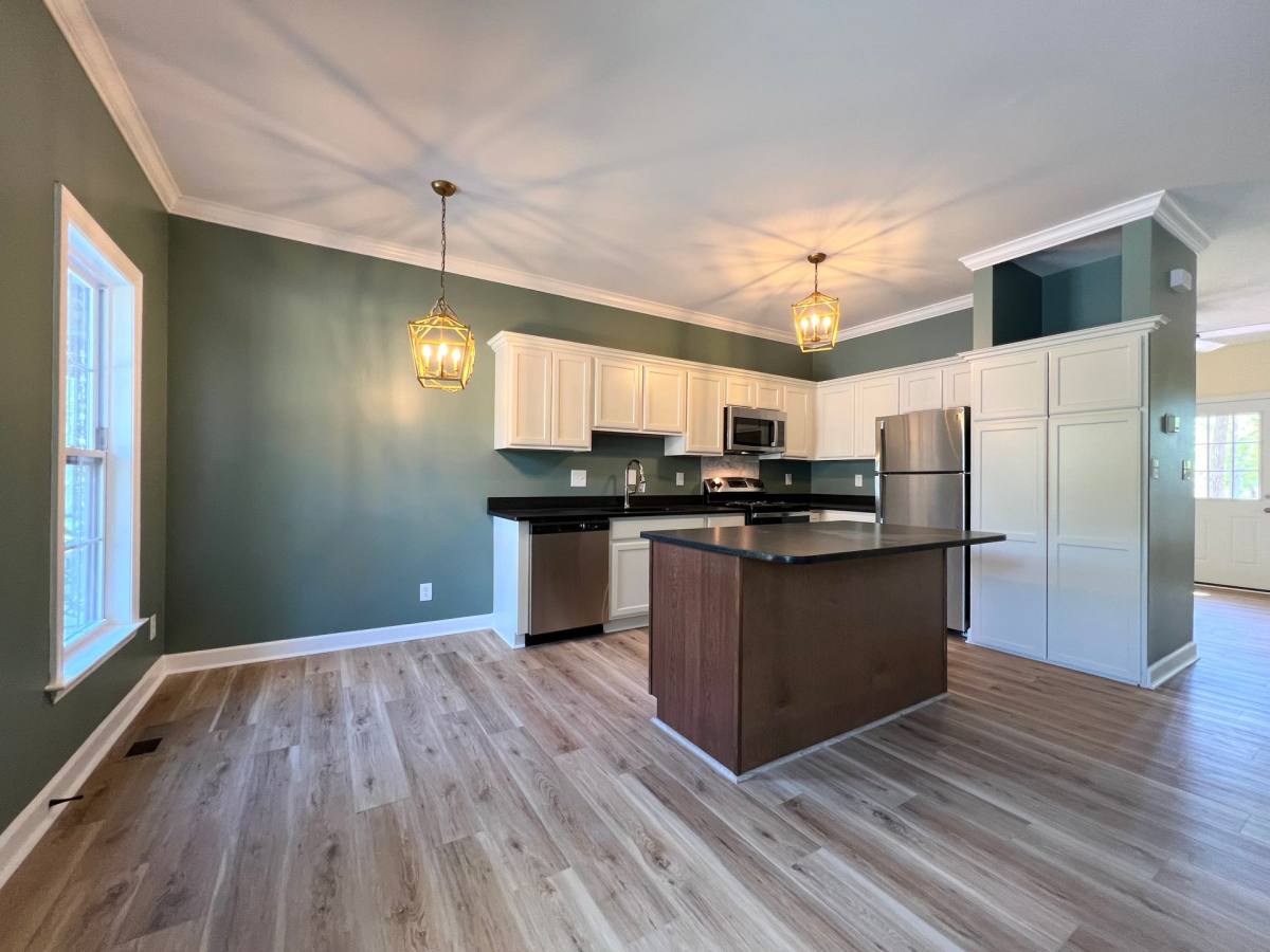 Townhouse for rent at 1007 Hill St, Greensboro, NC 27408