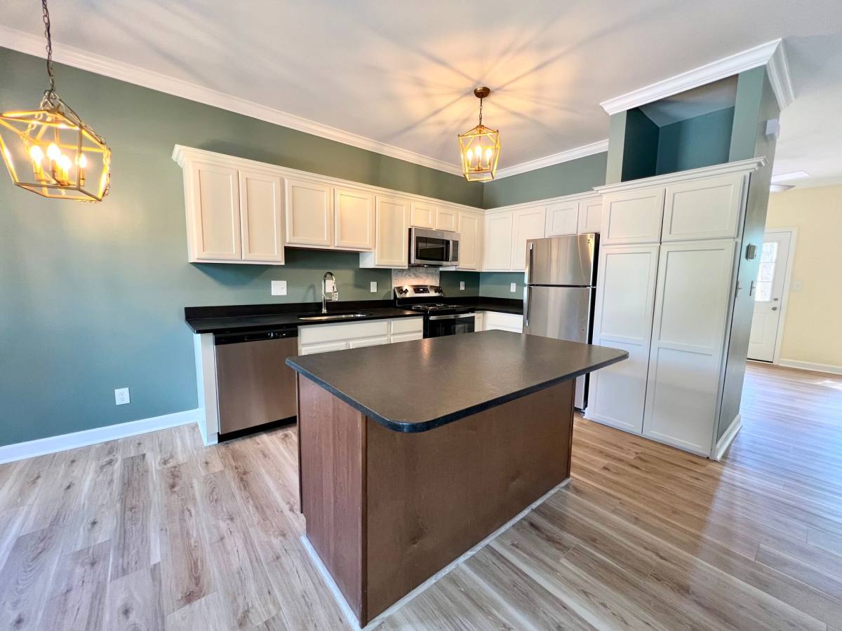 Townhouse for rent at 1007 Hill St, Greensboro, NC 27408