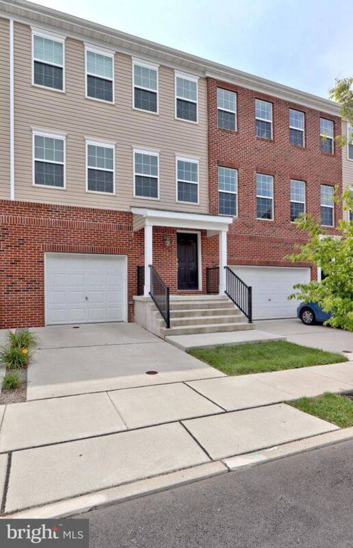 Condo for rent at 52 Creekside Way, Burlington, NJ 08016