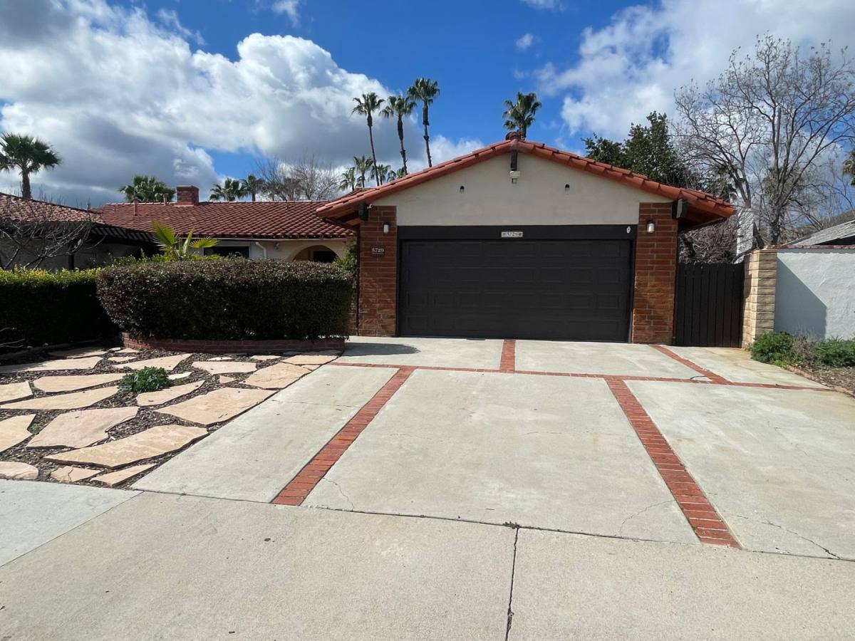House for rent at 5729 Lake Lindero Dr, Agoura Hills, CA 91301