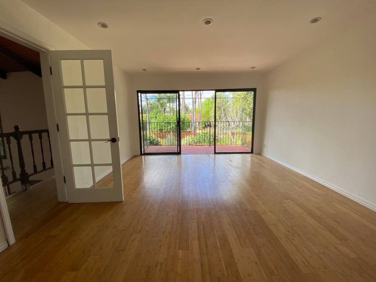 House for rent at 5729 Lake Lindero Dr, Agoura Hills, CA 91301
