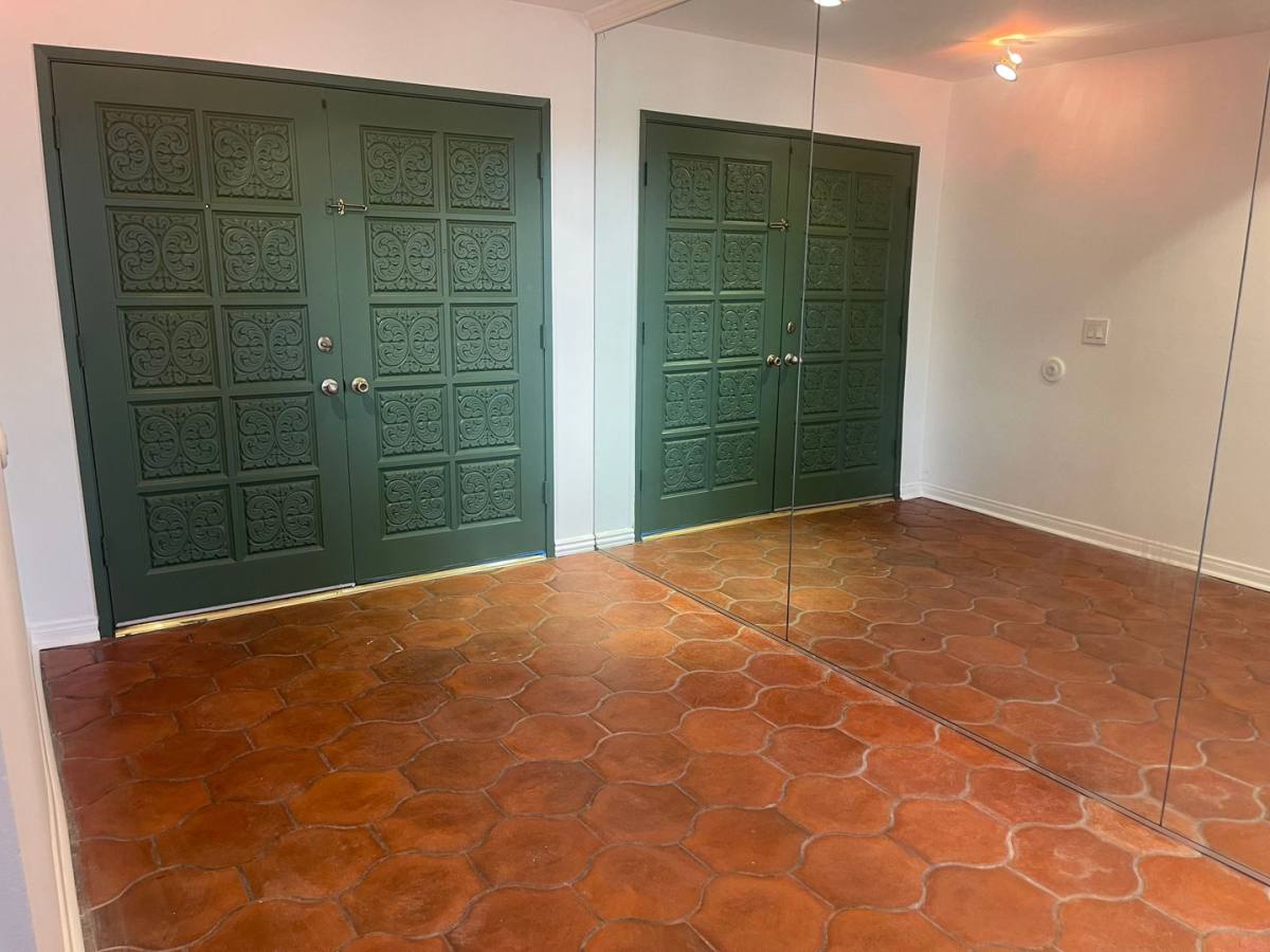 House for rent at 5729 Lake Lindero Dr, Agoura Hills, CA 91301