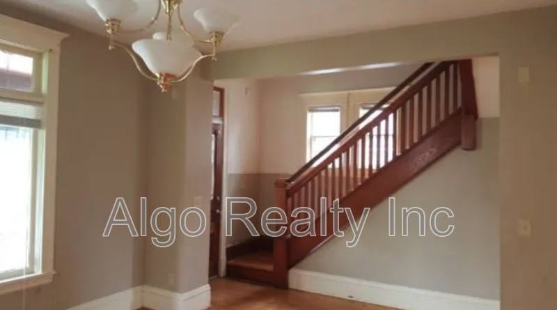 House for rent at 3119 James Ave N, Minneapolis, MN 55411