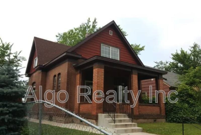 House for rent at 3119 James Ave N, Minneapolis, MN 55411