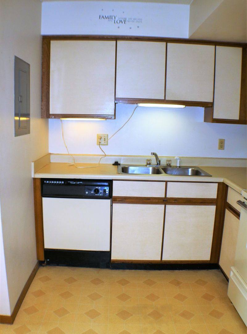 Apartment for rent at 450-472 Peterson St, Iowa City, IA 52245