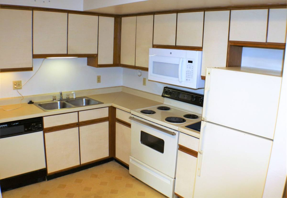 Apartment for rent at 450-472 Peterson St, Iowa City, IA 52245