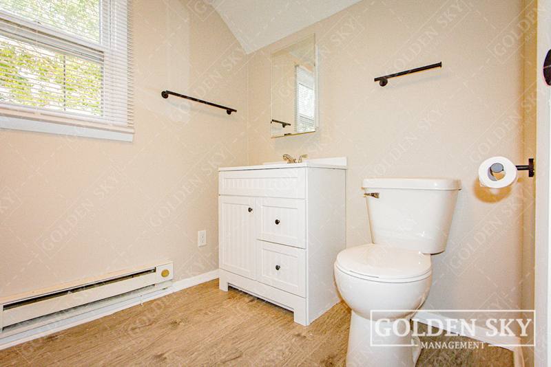 Apartment for rent at 813 W Memorial Dr, Muncie, IN 47302