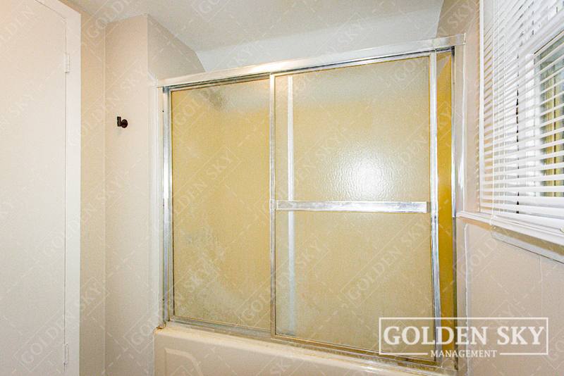 Apartment for rent at 813 W Memorial Dr, Muncie, IN 47302