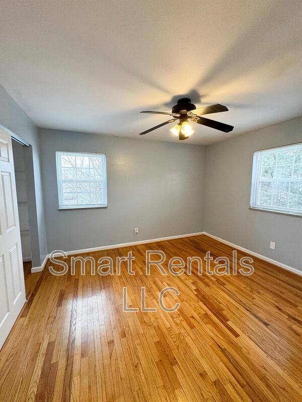 Apartment for rent at 2705 Laclede Station Rd, Saint Louis, MO 63143
