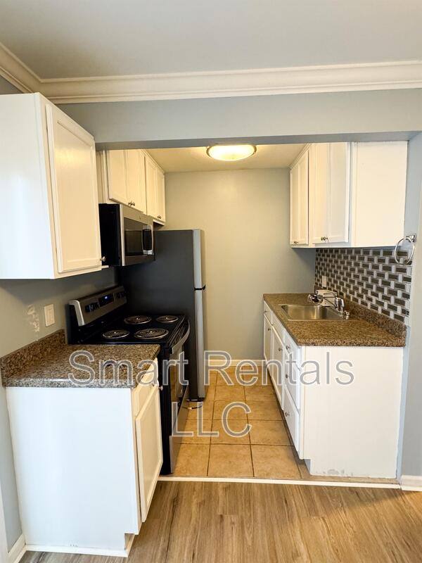 Apartment for rent at 2705 Laclede Station Rd, Saint Louis, MO 63143