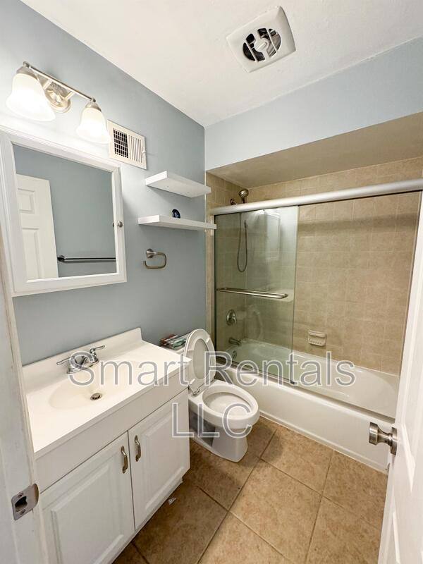 Apartment for rent at 2705 Laclede Station Rd, Saint Louis, MO 63143