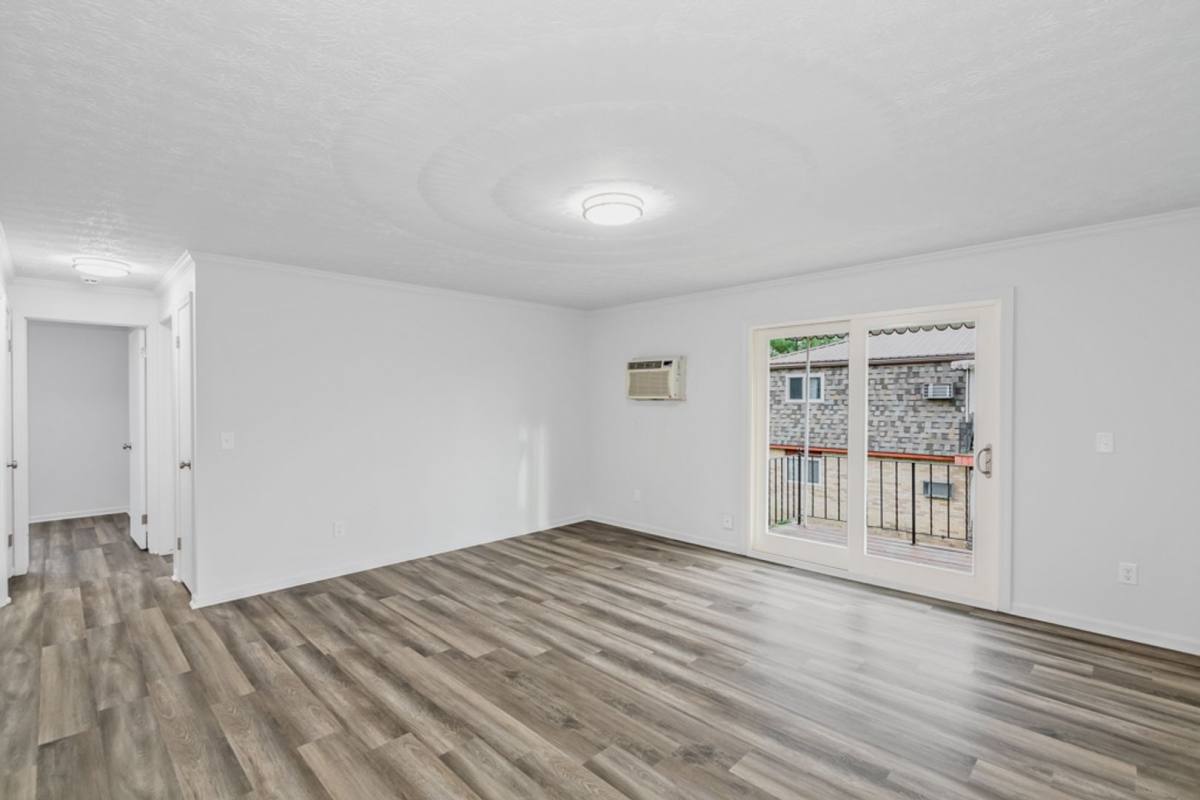 Apartment for rent at 835 Constitution Ave, Louisville, OH 44641
