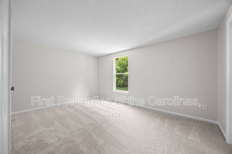 House for rent at 10715 Derry Dr, Charlotte, NC 28262