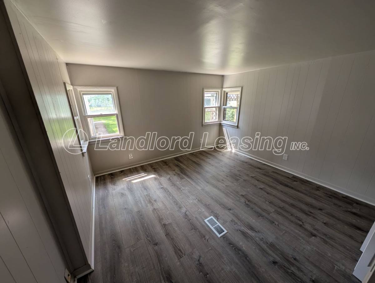 House for rent at 566 Jackson St, Amherst, OH 44001