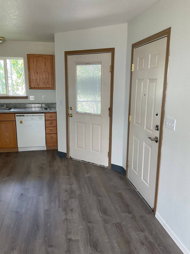 Apartment for rent at 110 & 114 SE, Portland, OR 97233
