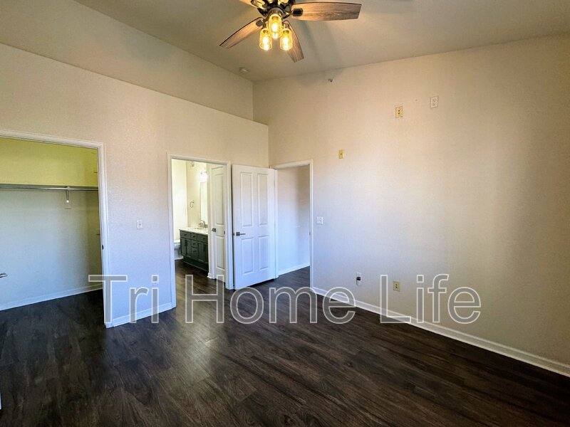 Condo for rent at 9557 W San Juan Circle #305, Littleton, CO 80128