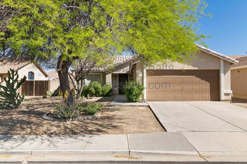 8656 E Crescent Ave, Mesa, AZ 85208 - House for Rent