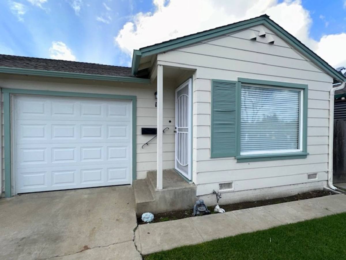 Apartment for rent at 18-20 Anne St, Salinas, CA 93901