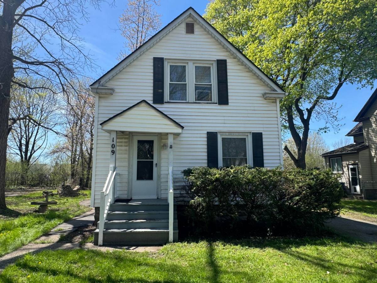 House for rent at 109 Stenson St, Rochester, NY 14606