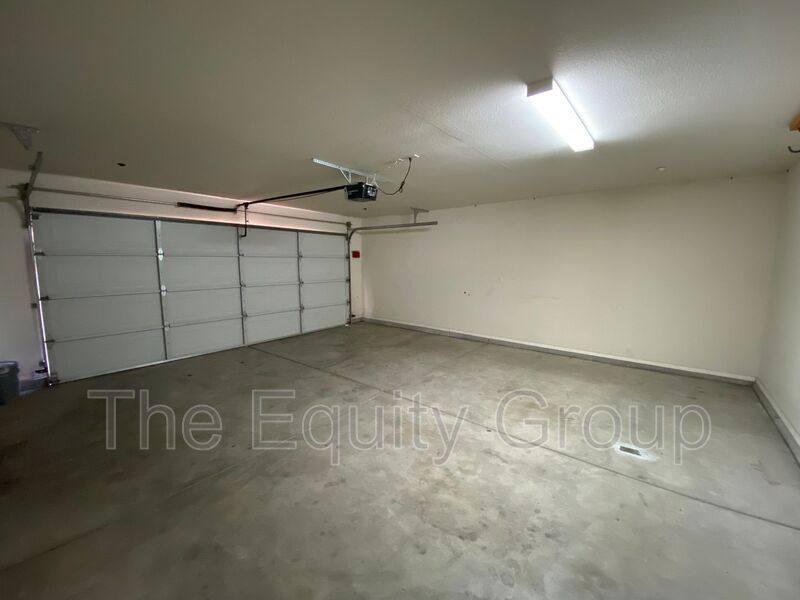 Apartment for rent at 2109 Bella Oaks Dr, Tulare, CA 93274