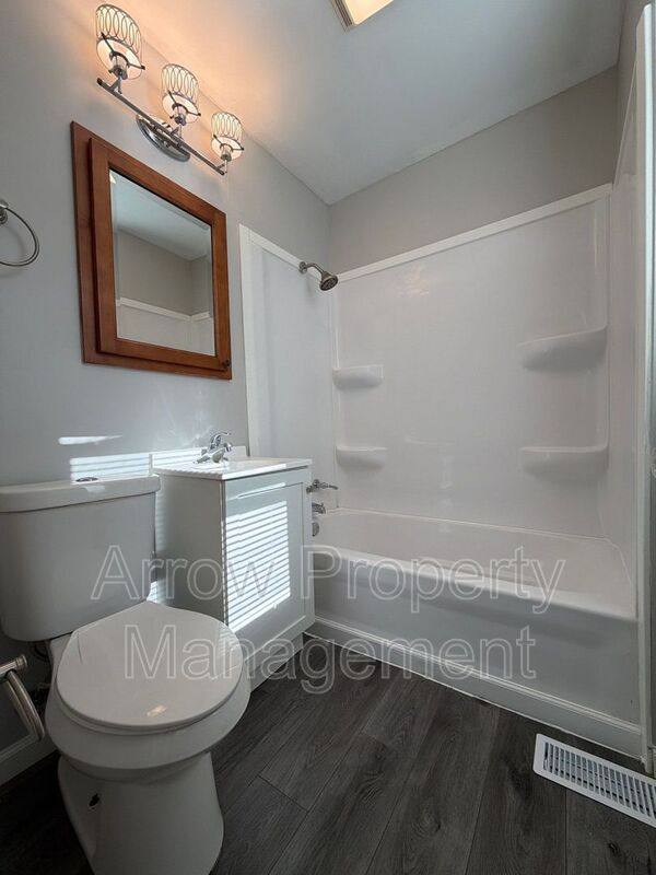 Apartment for rent at 1400 Garfield- B, Lincoln, NE 68502