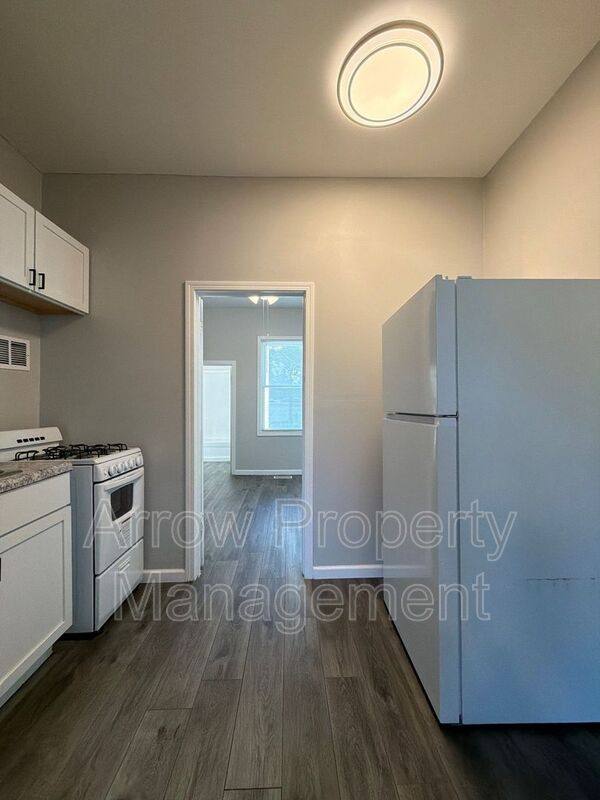 Apartment for rent at 1400 Garfield- B, Lincoln, NE 68502