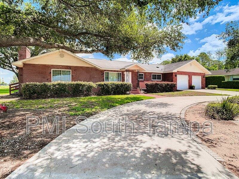 House for rent at 9960 US-Highway 98, Dade City, FL 33525