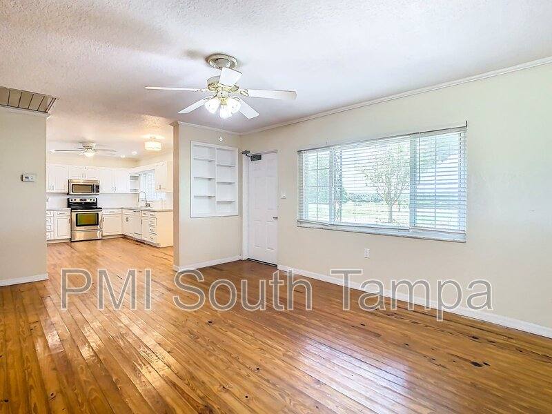 House for rent at 9960 US-Highway 98, Dade City, FL 33525