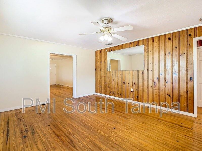 House for rent at 9960 US-Highway 98, Dade City, FL 33525