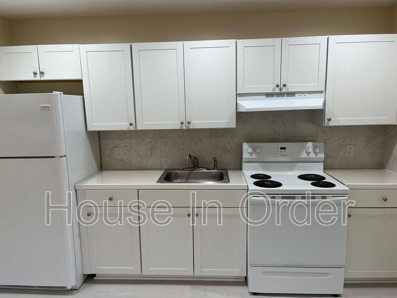 Apartment for rent at 305 8th Ave E #101, Hendersonville, NC 28792